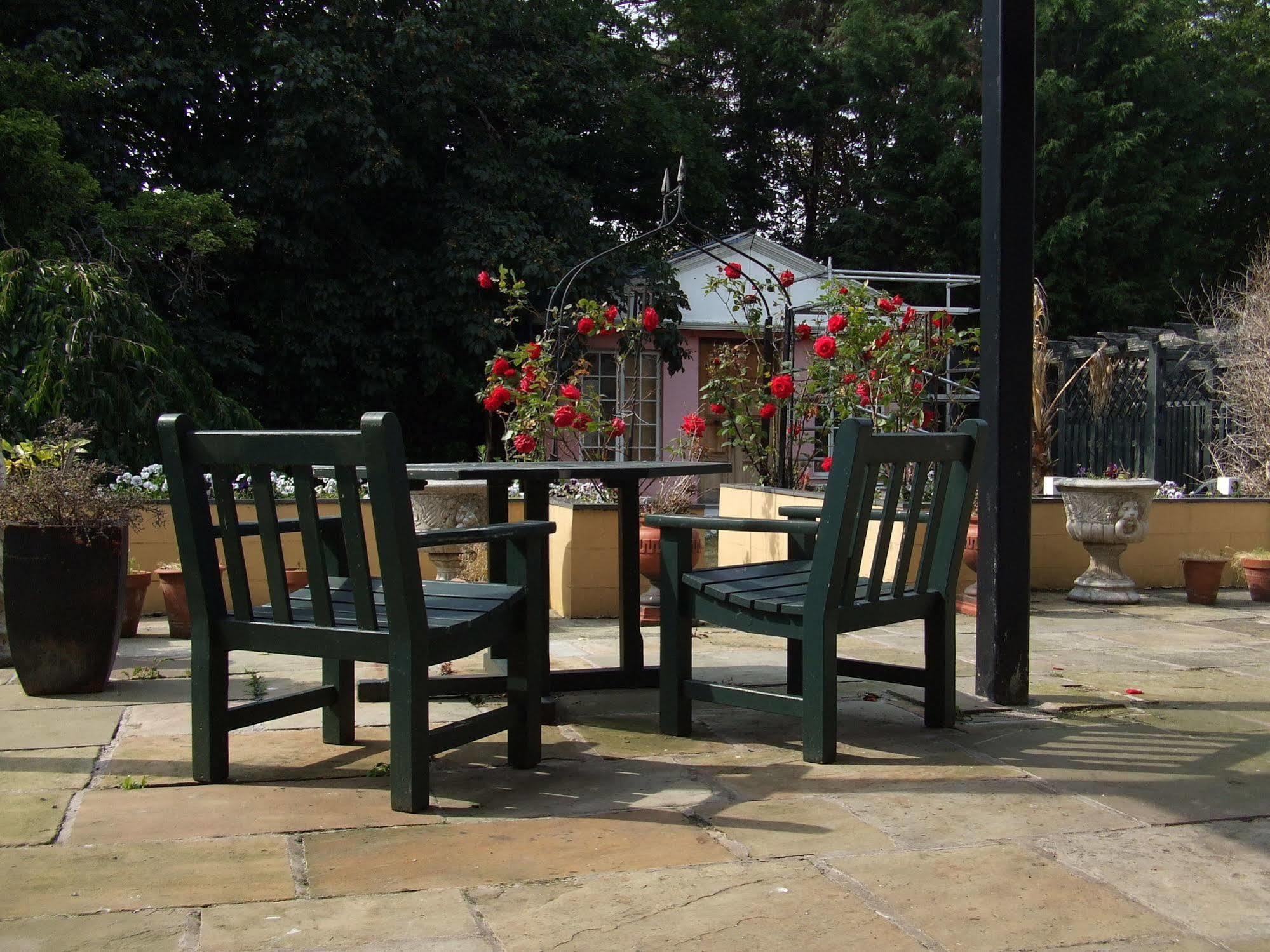 Roseview B&B Rhyl Exterior photo
